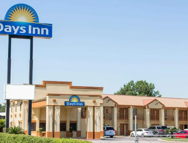 Days Inn by Wyndham Orange hotel detail image 1