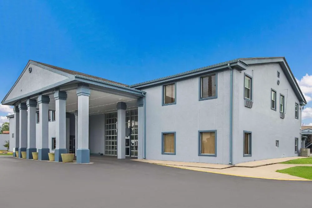 Rodeway Inn Conference Center hotel hero