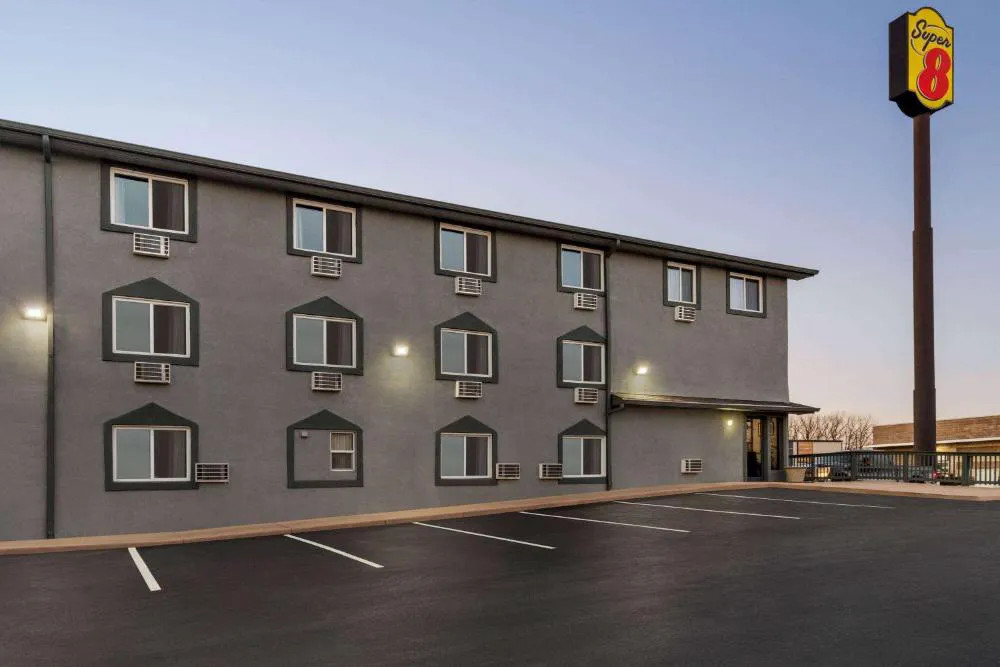 Super 8 by Wyndham Columbus/Edinburgh hotel hero