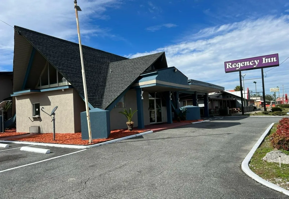 Regency Inn hotel hero