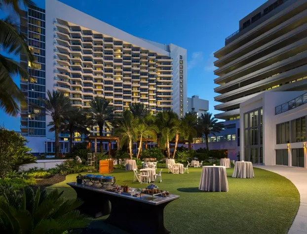 Eden Roc Miami Beach hotel detail image 1