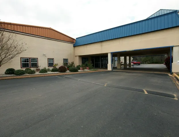 Americas Best Value Inn Marshall hotel detail image 2