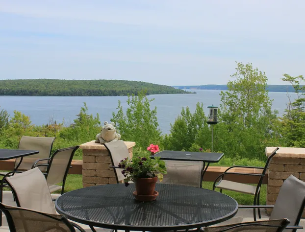 Holiday Inn Express Munising-Lakeview by IHG hotel detail image 2