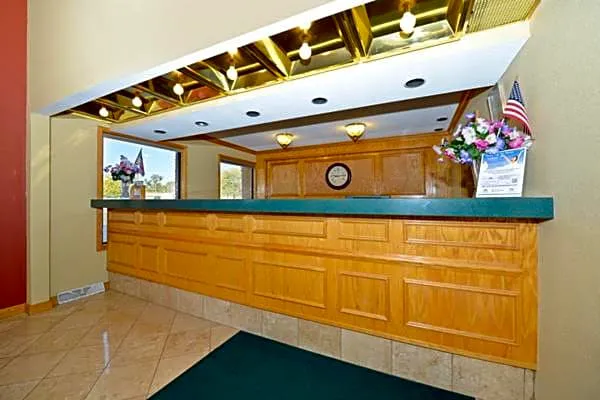 Days Inn & Suites by Wyndham Kalamazoo hotel detail image 3