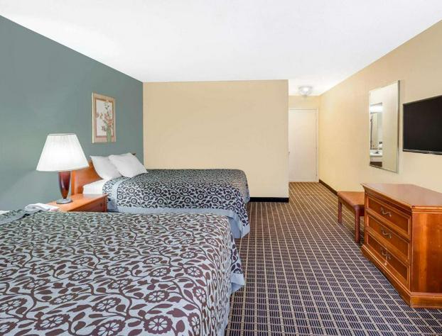 Days Inn & Suites by Wyndham Kalamazoo hotel detail image 1