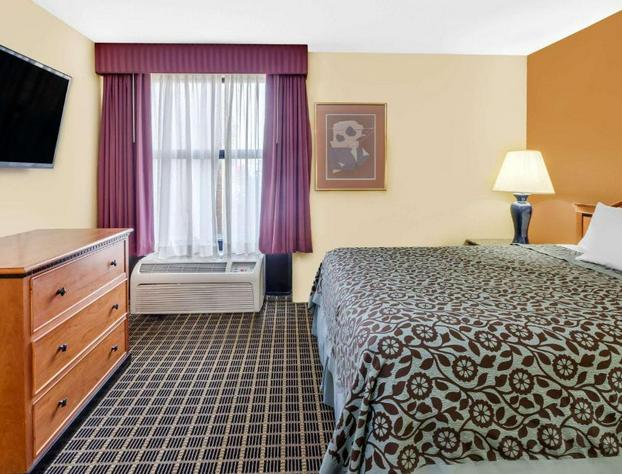 Days Inn & Suites by Wyndham Kalamazoo hotel detail image 2