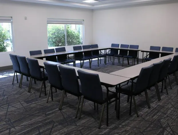 Holiday Inn Express & Suites Roswell by IHG hotel detail image 1