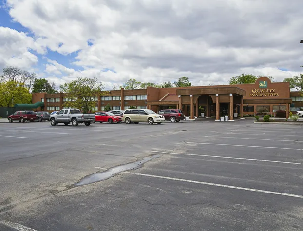 Quality Inn & Suites Altoona hotel detail image 1