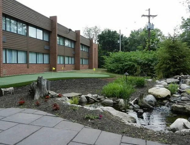 Quality Inn & Suites Altoona hotel detail image 2