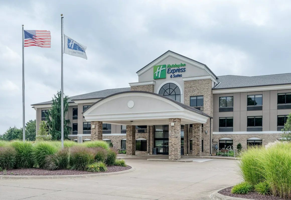 Holiday Inn Express & Suites Wadsworth by IHG hotel hero