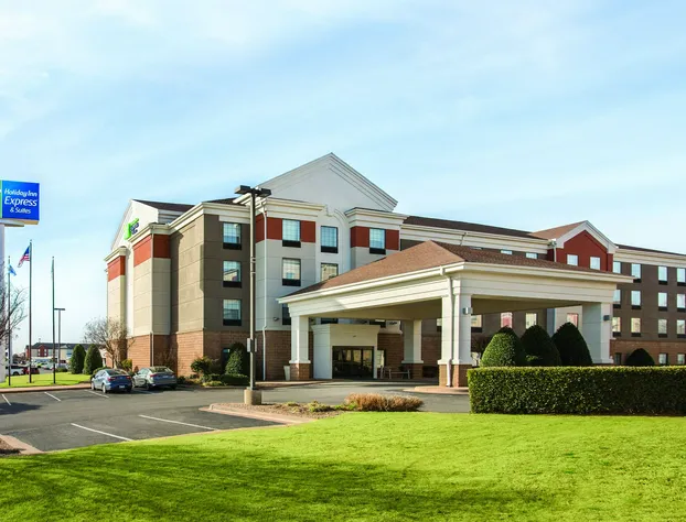 Holiday Inn Express Hotel & Suites Lawton-Fort Sill by IHG hotel detail image 1