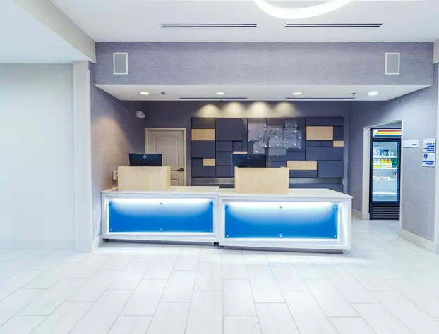 Holiday Inn Express Hotel & Suites Crestview by IHG hotel detail image 2