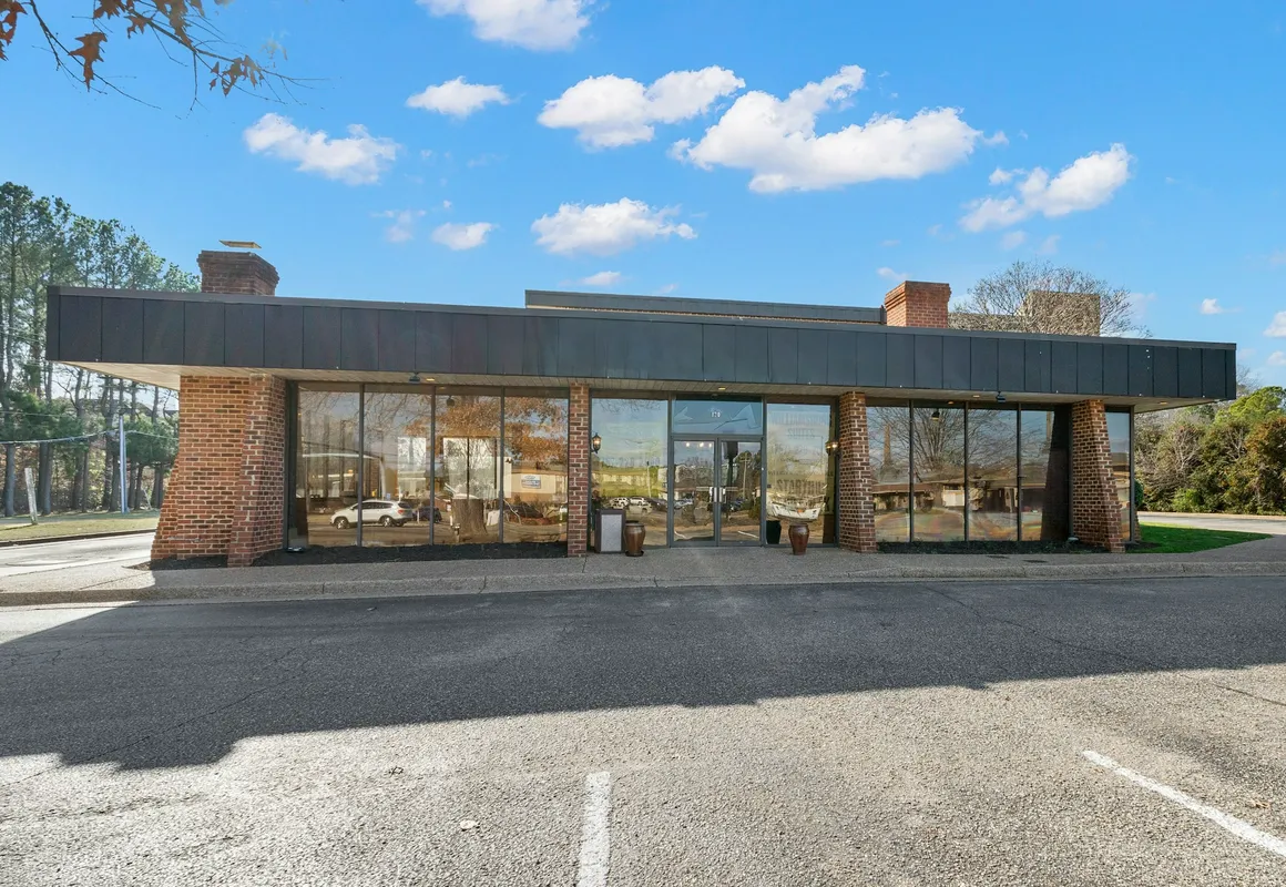 Williamsburg Suites hotel hero