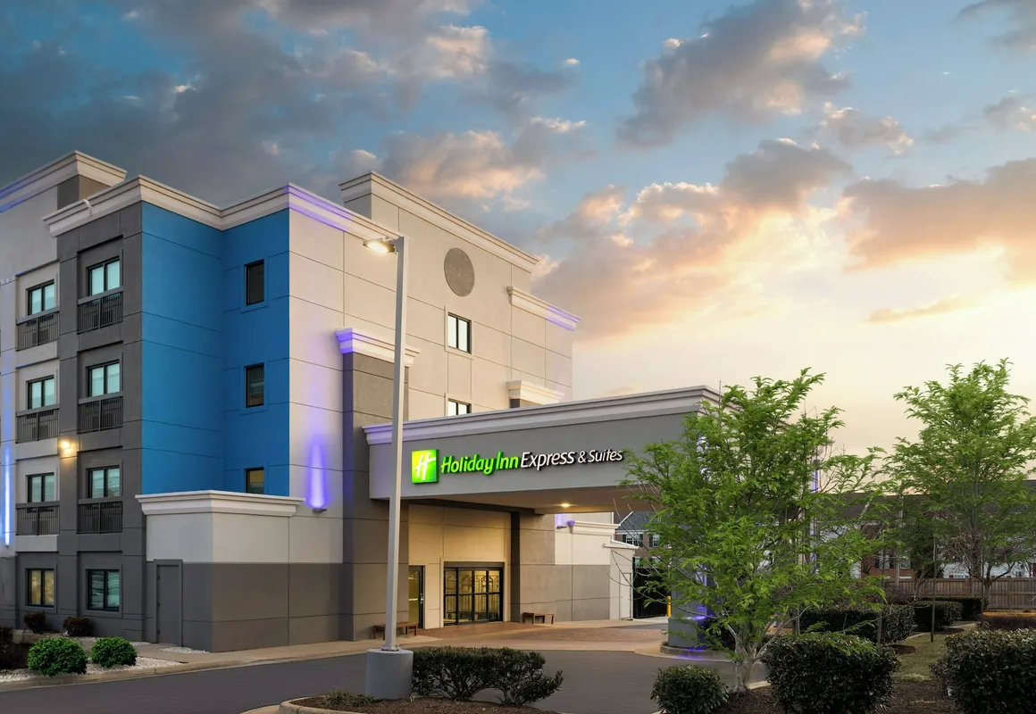 Holiday Inn Express & Suites Leesburg - Historic District by IHG hotel hero