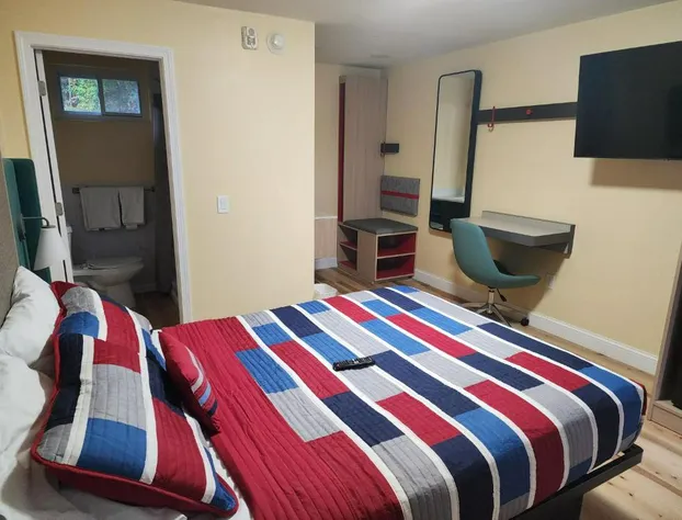 Americas Best Value Inn Providence North Scituate hotel detail image 4