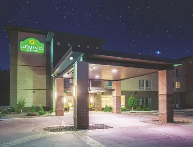 La Quinta Inn & Suites by Wyndham Duluth hotel detail image 1