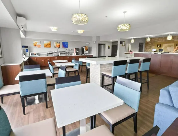 Comfort Inn Dunn near I-95 hotel detail image 3