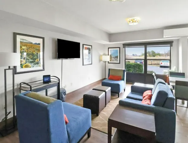 Comfort Inn Dunn near I-95 hotel detail image 4