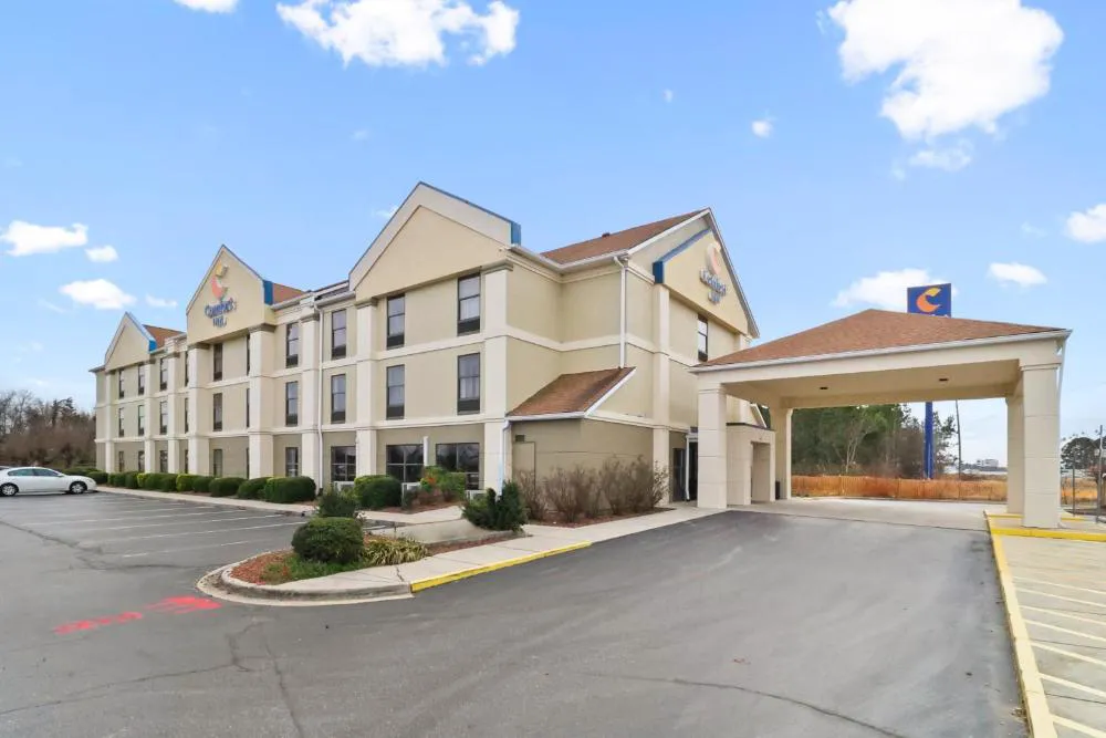 Comfort Inn Dunn near I-95 hotel hero