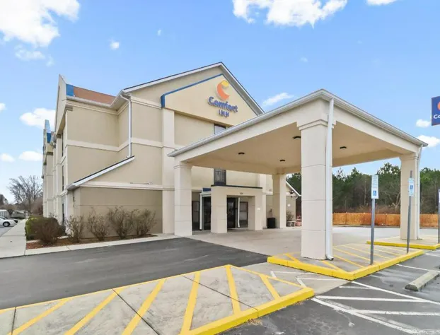 Comfort Inn Dunn near I-95 hotel detail image 1