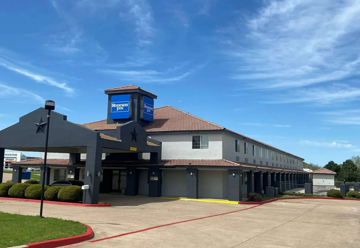 Rodeway Inn hotel hero