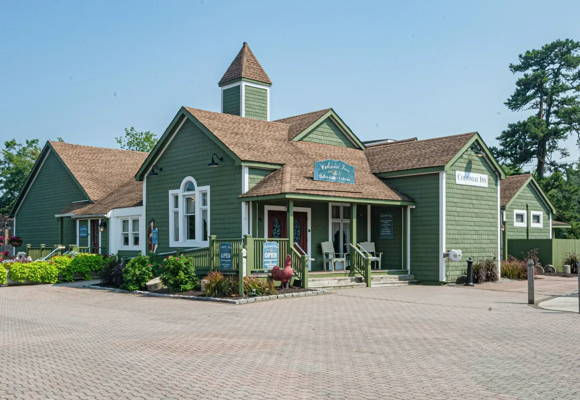 Colonial Inn hotel hero