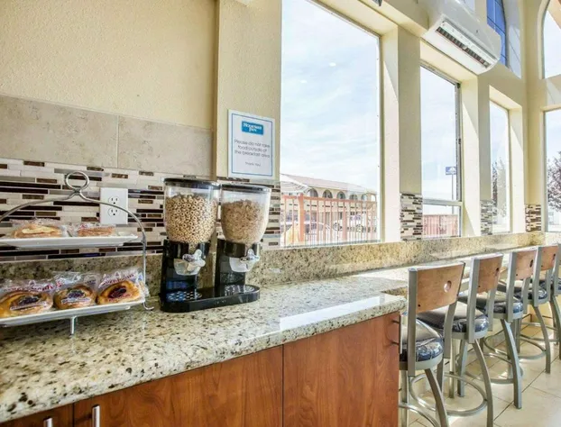 Rodeway Inn Delano hotel detail image 2