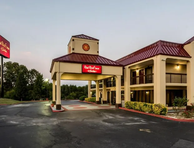 Red Roof Inn & Suites Clinton, TN hotel detail image 3