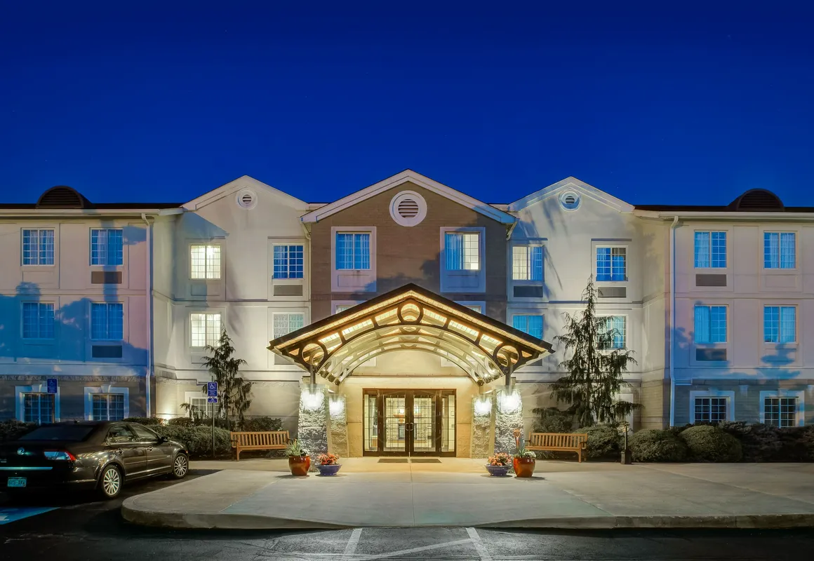 Staybridge Suites Cleveland Mayfield Heights Beachwood by IHG hotel hero