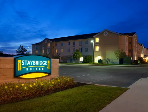 Staybridge Suites Cleveland Mayfield Heights Beachwood by IHG hotel detail image 1