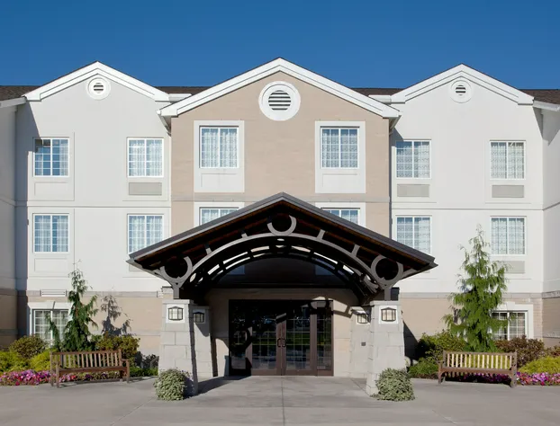 Staybridge Suites Cleveland Mayfield Heights Beachwood by IHG hotel detail image 2