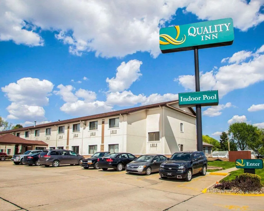 Quality Inn near I-72 and Hwy 51 hotel hero