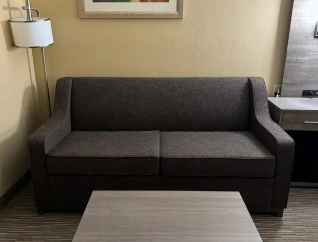 Quality Inn near I-72 and Hwy 51 hotel detail image 2