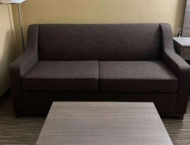 Quality Inn near I-72 and Hwy 51 hotel detail image 3