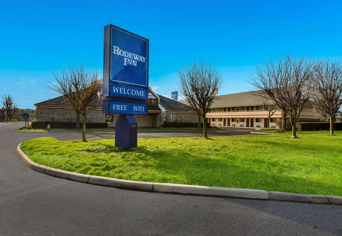 Rodeway Inn Columbus West hotel hero