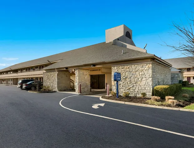 Rodeway Inn Columbus West hotel detail image 2