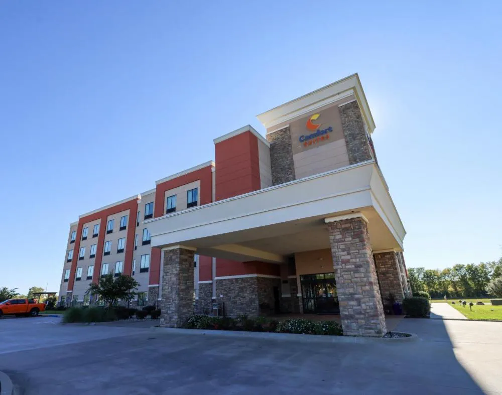 Comfort Suites Bossier City - Shreveport hotel hero