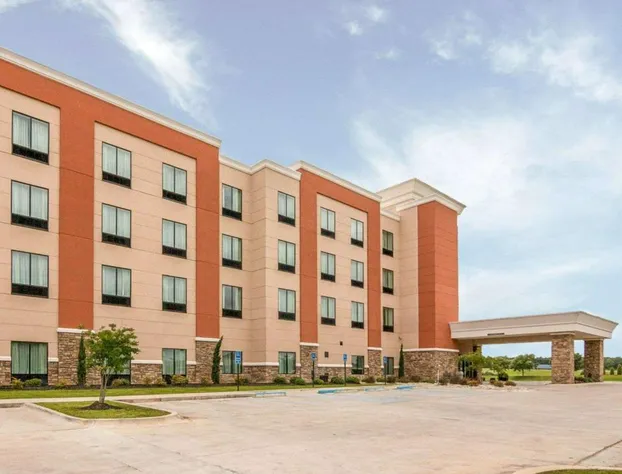 Comfort Suites Bossier City - Shreveport hotel detail image 2