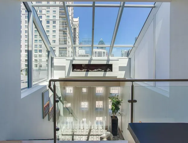 Le Mount Stephen hotel detail image 1