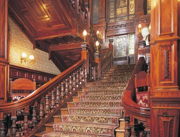 Le Mount Stephen hotel detail image 1