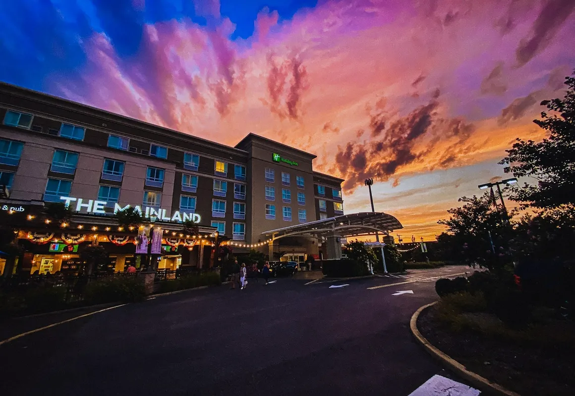 Holiday Inn Manahawkin/Long Beach Island by IHG hotel hero
