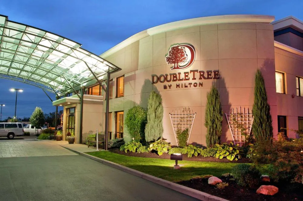DoubleTree by Hilton Hotel Buffalo - Amherst hotel hero