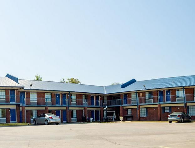 Blue Jay Inn and Suites hotel detail image 1