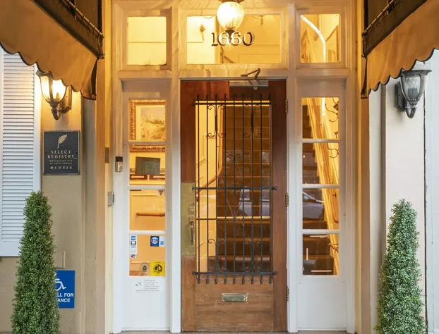 Washington Square Inn hotel detail image 1