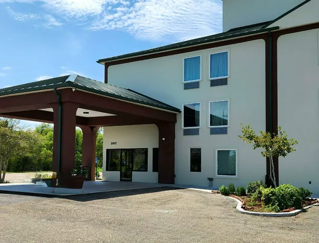 Days Inn by Wyndham LaPlace- New Orleans hotel detail image 1