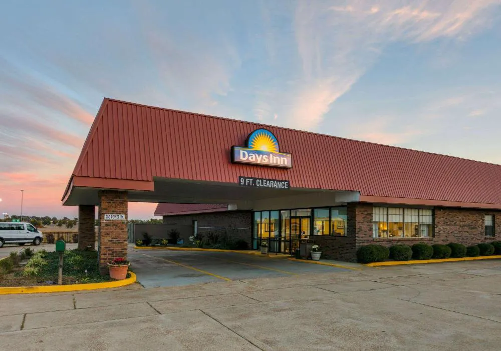 Days Inn by Wyndham Batesville hotel hero