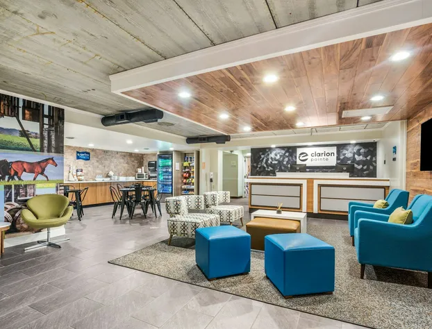 Clarion Pointe Richmond North near University hotel detail image 2