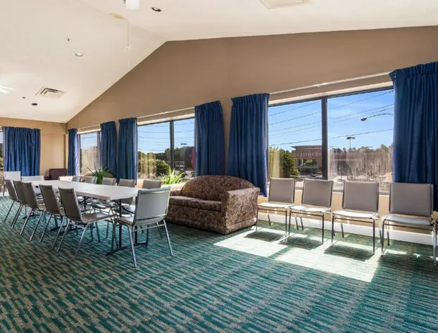 Red Roof Inn Atlanta - Kennesaw State University hotel detail image 2