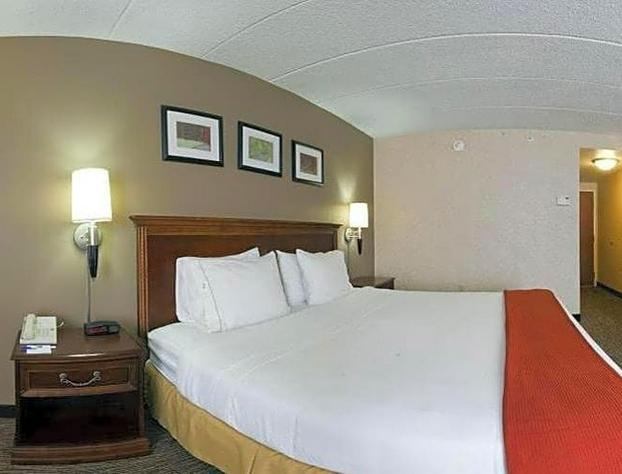Holiday Inn Express Seaford-Route 13 hotel detail image 4