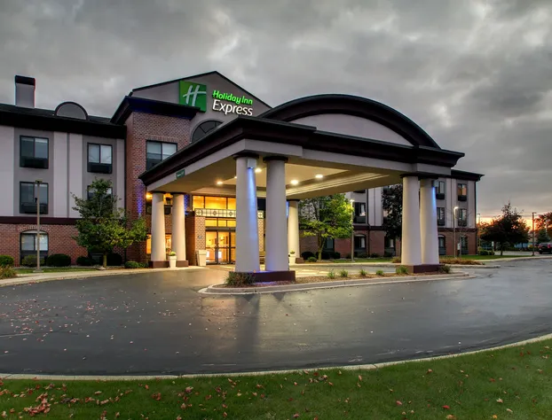Holiday Inn Express Milwaukee North Brown Deer/Mequon by IHG hotel detail image 1